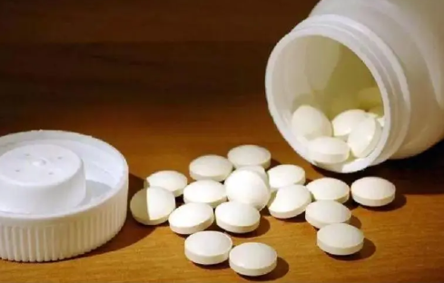 利维爱也被称为替勃龙片,该药物是一种组织选择性雌激素活性调理剂