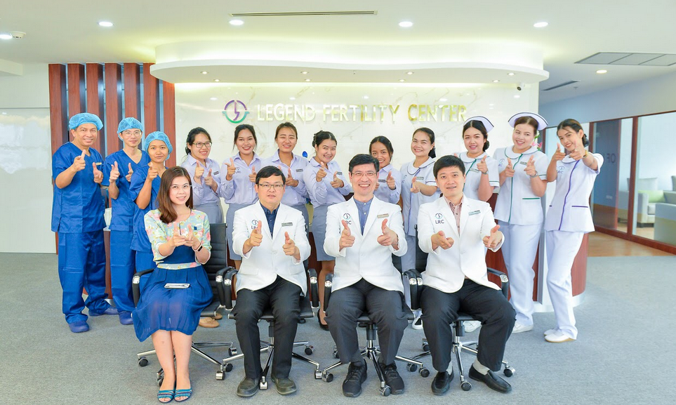泰国LRC医院的医生护士们